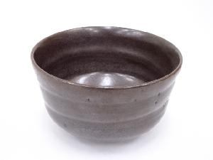 万光造　鉄釉茶碗